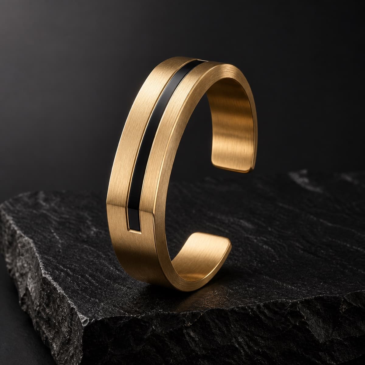 Zayn Textured Cuff